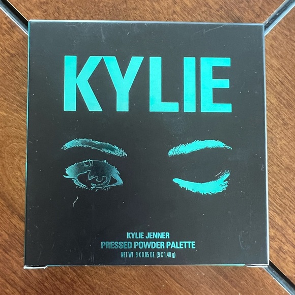 Kylie Jenner Blue Honey Eye Shadow Pallet - Picture 2 of 4